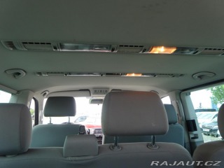 Volkswagen Caravelle 2.0TDI 9 MÍST 2010