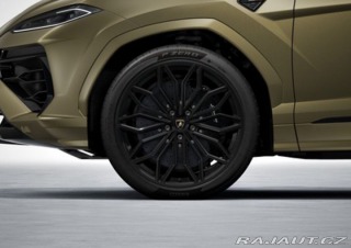 Lamborghini Urus SE 2025