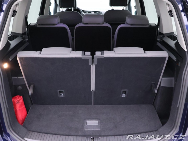 Volkswagen Touran 2,0 TDI DSG Highline 7Mís 2024