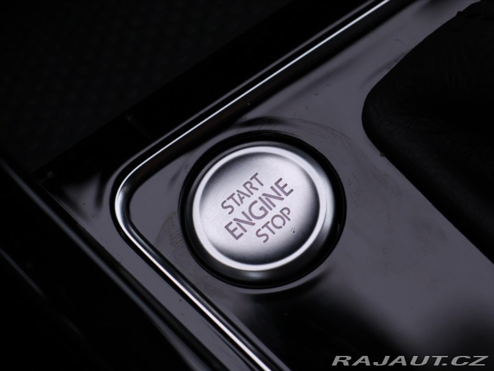 Volkswagen Touran 2,0 TDI DSG Highline 7Mís 2024