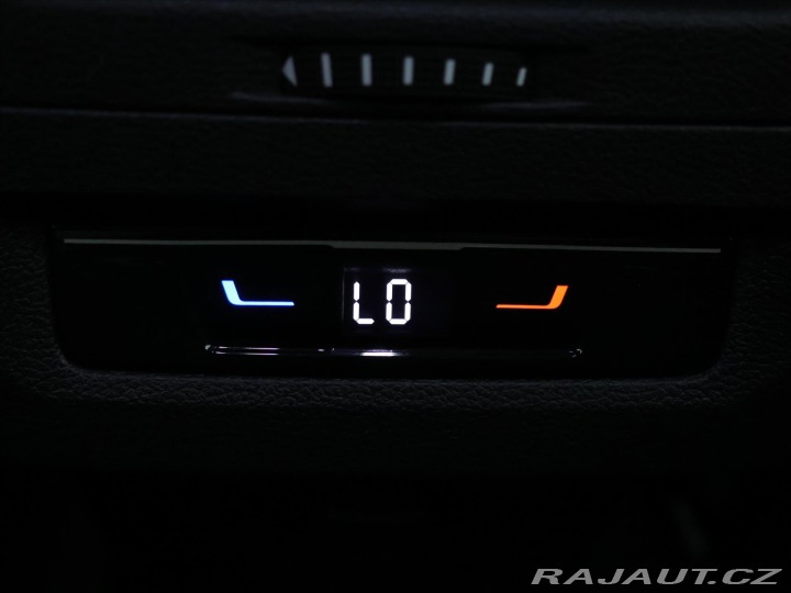 Volkswagen Touran 2,0 TDI DSG Highline 7Mís 2024