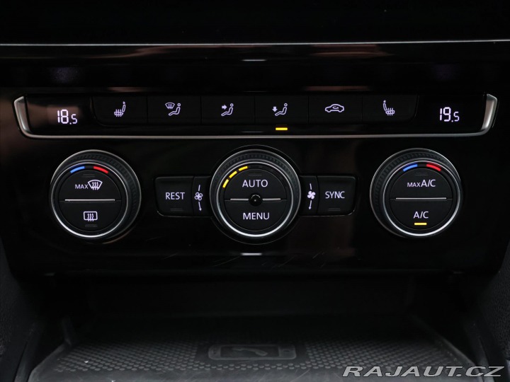 Volkswagen Passat 2,0 TDI 110kW DSG LED DPH 2021