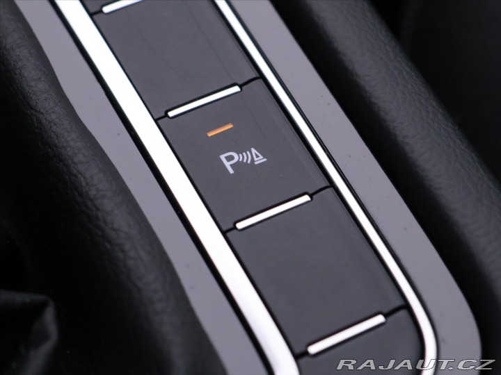 Volkswagen Passat 2,0 TDI 110kW DSG LED DPH 2021