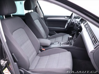 Volkswagen Passat 2,0 TDI 110kW DSG LED DPH 2021