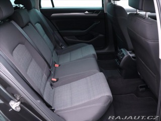 Volkswagen Passat 2,0 TDI 110kW DSG LED DPH 2021