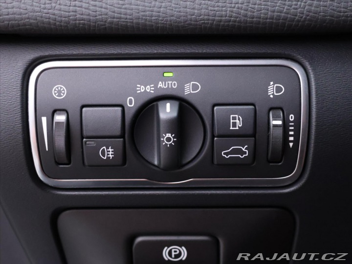 Volvo XC60 2,0 D3 100kW Serv.Kniha 2013