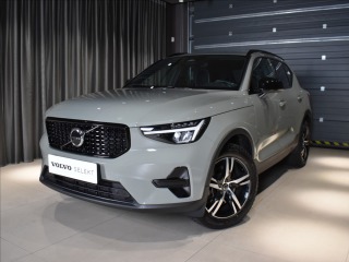 Volvo XC40 2,0 B4 PLUS Dark BLIS,Bez