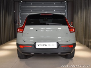 Volvo XC40 2,0 B4 PLUS Dark BLIS,Bez 2024