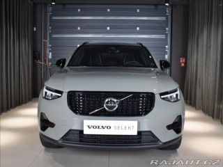 Volvo XC40 2,0 B4 PLUS Dark BLIS,Bez 2024