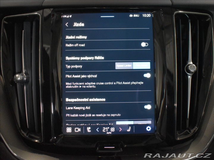 Volvo XC60 2,0 B4 AWD PLUS BLIS,Bezk 2024