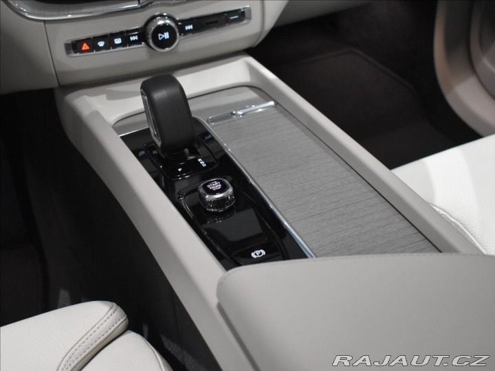 Volvo XC60 2,0 T6 AWDULTIMATE Pano,H 2025