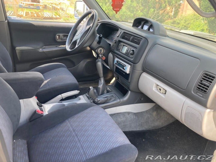 Mitsubishi Pajero 2,5 SPORT 2003