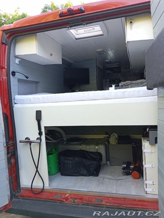 Peugeot Boxer 3,0 obytná dodávka – př 2013