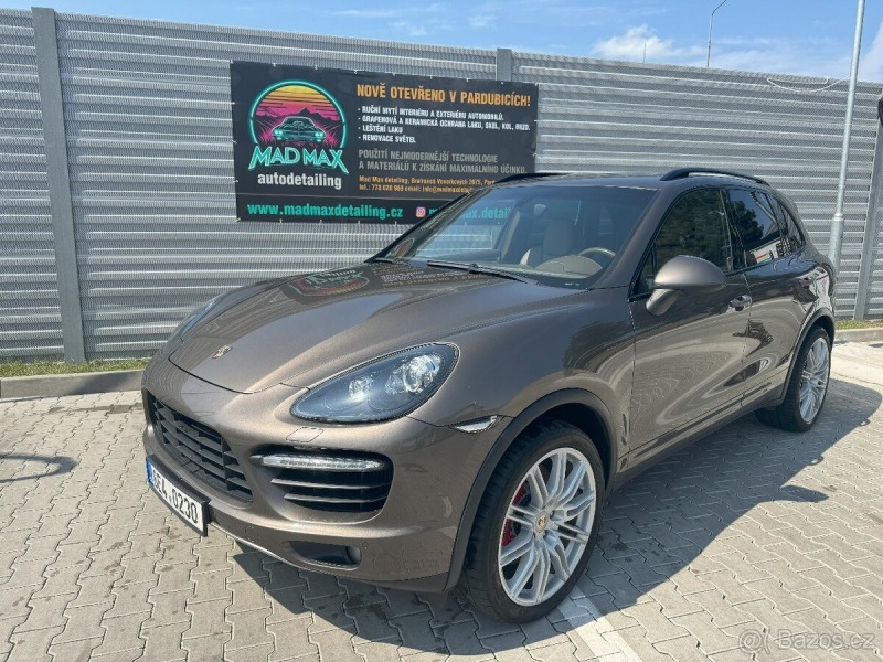Porsche Cayenne 4,8   Turbo V8 580ps