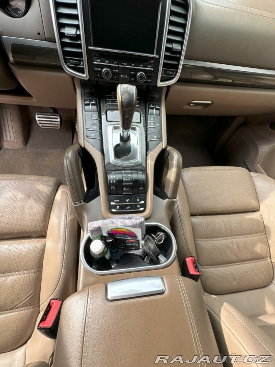 Porsche Cayenne 4,8 Turbo V8 580ps 2011