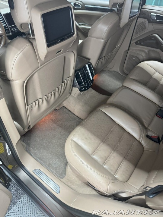 Porsche Cayenne 4,8 Turbo V8 580ps 2011