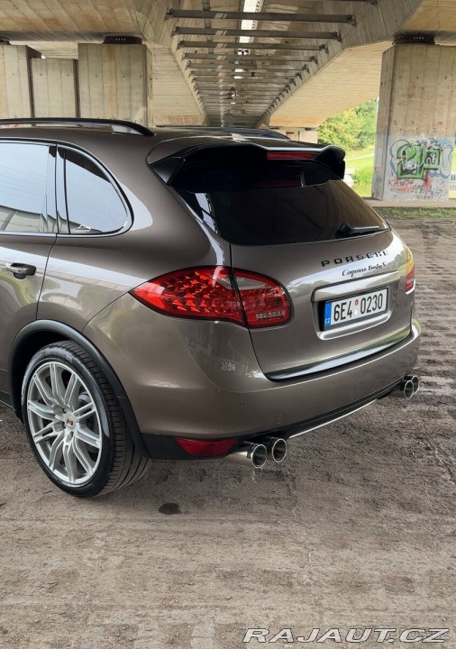 Porsche Cayenne 4,8 Turbo V8 580ps 2011
