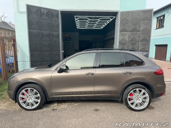 Porsche Cayenne 4,8 Turbo V8 580ps 2011