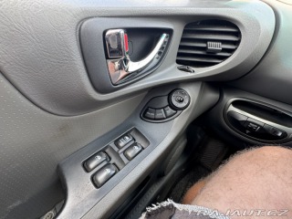 Hyundai Santa Fe 4X4 AUTOMAT 2,0D 82,5 KW 2003