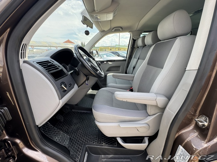 Volkswagen Caravelle LONG 9 MÍST 2,0 TDI 103KW 2010