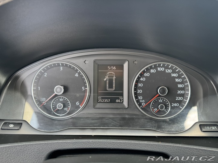 Volkswagen Caravelle LONG 9 MÍST 2,0 TDI 103KW 2010