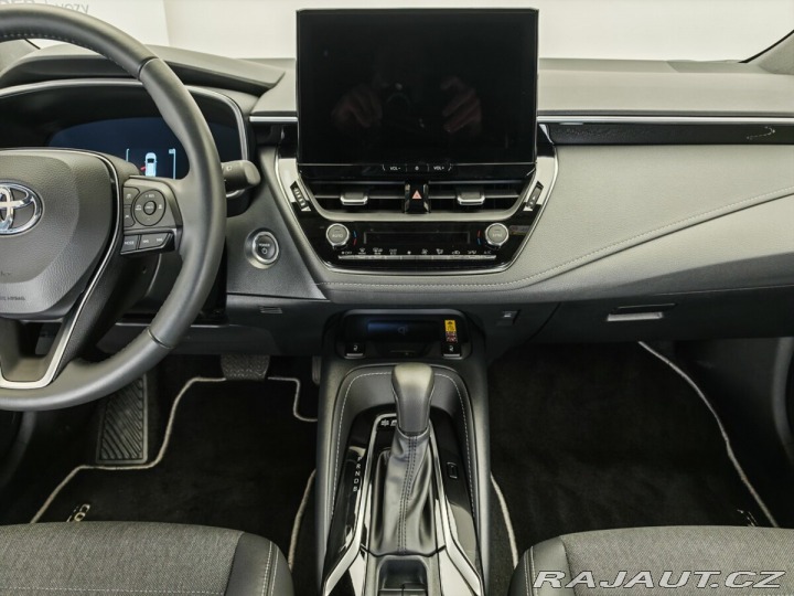 Toyota Corolla 1.8 Hybrid e-CVT Style To 2024