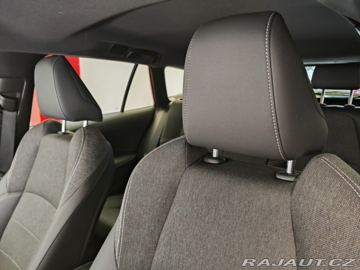 Toyota Corolla 1.8 Hybrid e-CVT Style To 2024