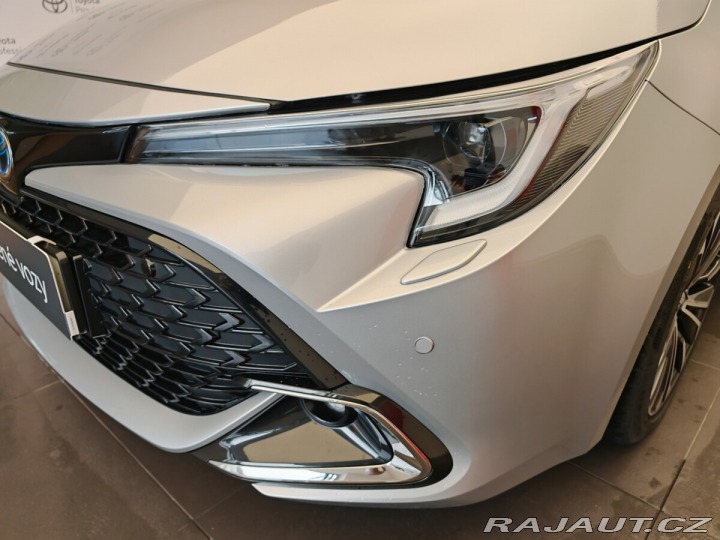 Toyota Corolla 1.8 Hybrid e-CVT Style To 2024