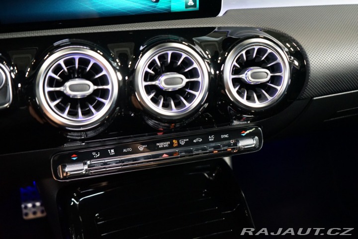 Mercedes-Benz A AMG*4M*AERO*PANO*360* 2019