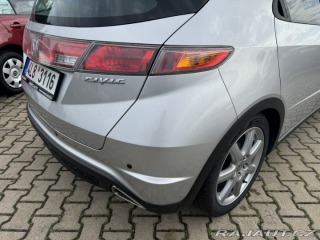Honda Civic 1,8i I-VTEC 103 KW STK SK 2006