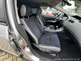 Honda Civic 1,8i I-VTEC 103 KW STK SK 2006