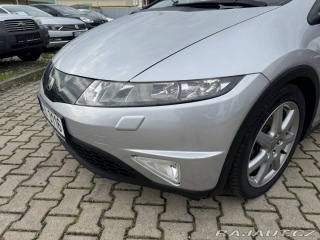 Honda Civic 1,8i I-VTEC 103 KW STK SK 2006