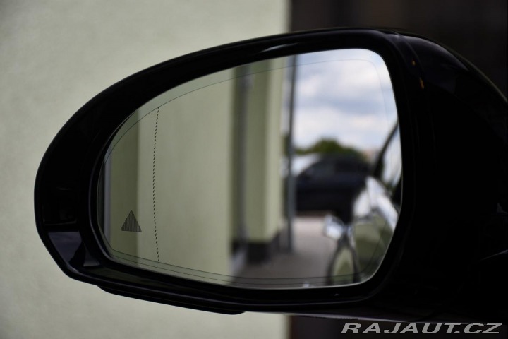 Mercedes-Benz S 580e 4M REZERVACE 2024