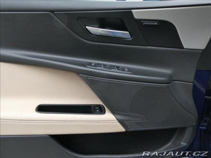 Jaguar XE 2,0 d, Prestige, 1.Maj.ČR 2016