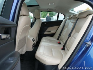 Jaguar XE 2,0 d, Prestige, 1.Maj.ČR 2016