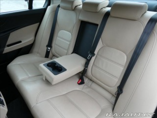 Jaguar XE 2,0 d, Prestige, 1.Maj.ČR 2016