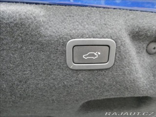 Jaguar XE 2,0 d, Prestige, 1.Maj.ČR 2016