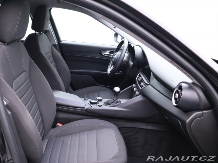 Alfa Romeo Giulia 2,1 JTDM 118kW Tempomat 2019
