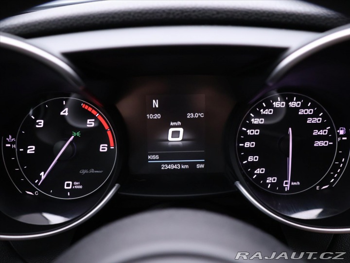 Alfa Romeo Giulia 2,1 JTDM 118kW Tempomat 2019