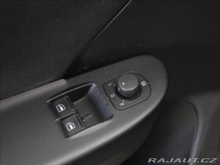 Volkswagen Passat 1,6 i 75kW Nové STK 2006