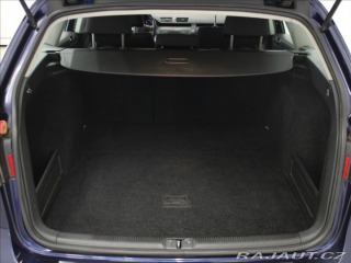 Volkswagen Passat 1,6 i 75kW Nové STK 2006