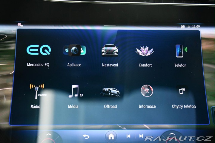 Mercedes-Benz EQS 500 4M SUV HYPERSCREEN ZÁ 2024