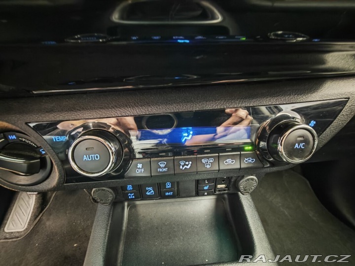 Toyota Hilux 2.8 D-4D Double Cab 4x4 E 2020