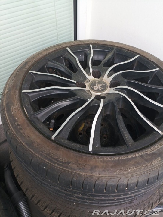 Peugeot 207 cc 16 v benzín 2010