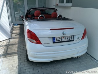 Peugeot 207 cc 16 v benzín 2010