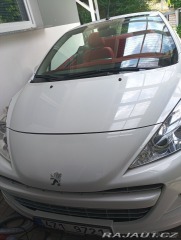 Peugeot 207 cc 16 v benzín 2010