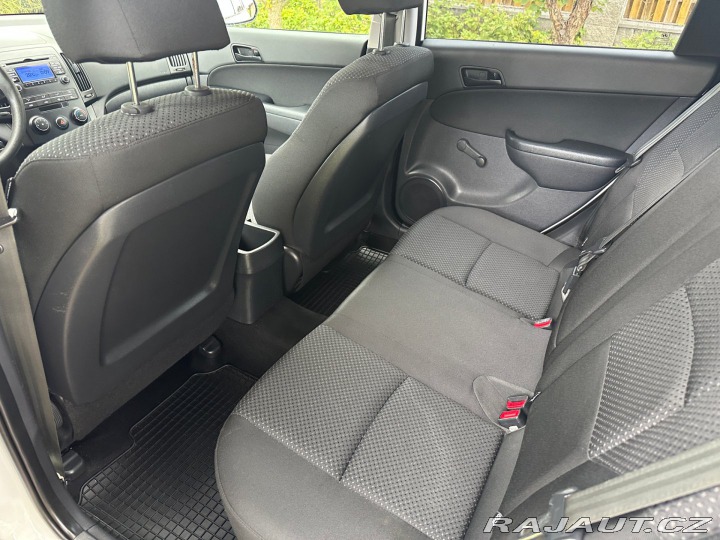 Hyundai i30 CW 1.6Crdi 66kw FIFA 2011