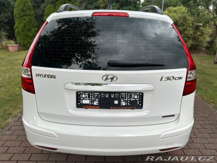 Hyundai i30 CW 1.6Crdi 66kw FIFA 2011