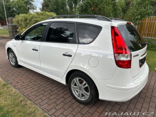 Hyundai i30 CW 1.6Crdi 66kw FIFA 2011