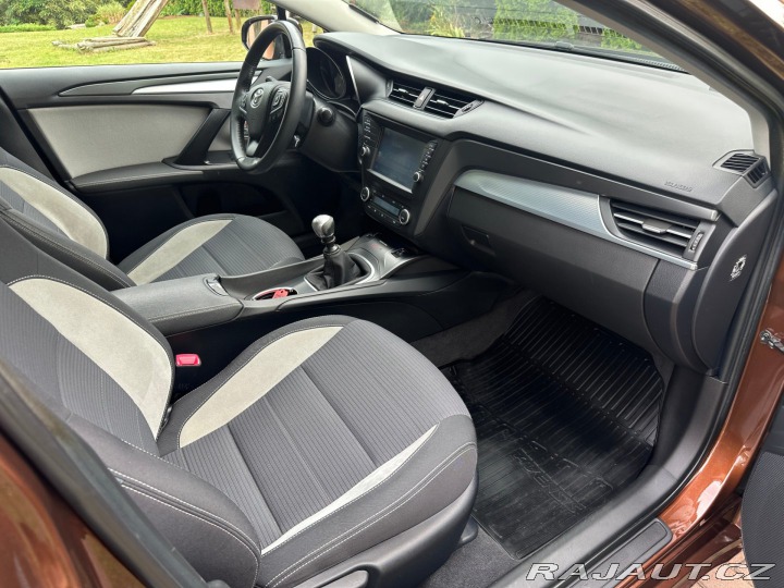 Toyota Avensis 2.0D D4D 105KW 2015
